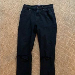 Ripped black skinny jeans